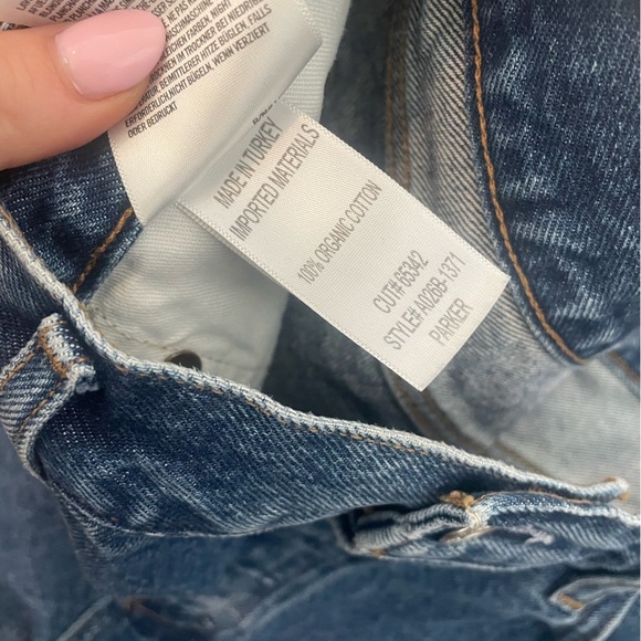 Agolde Parker high waisted denim distressed cutoff jean shorts in dark - Picture 7 of 8